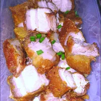 lechon kawali|Joseph T. Dela Torreさん