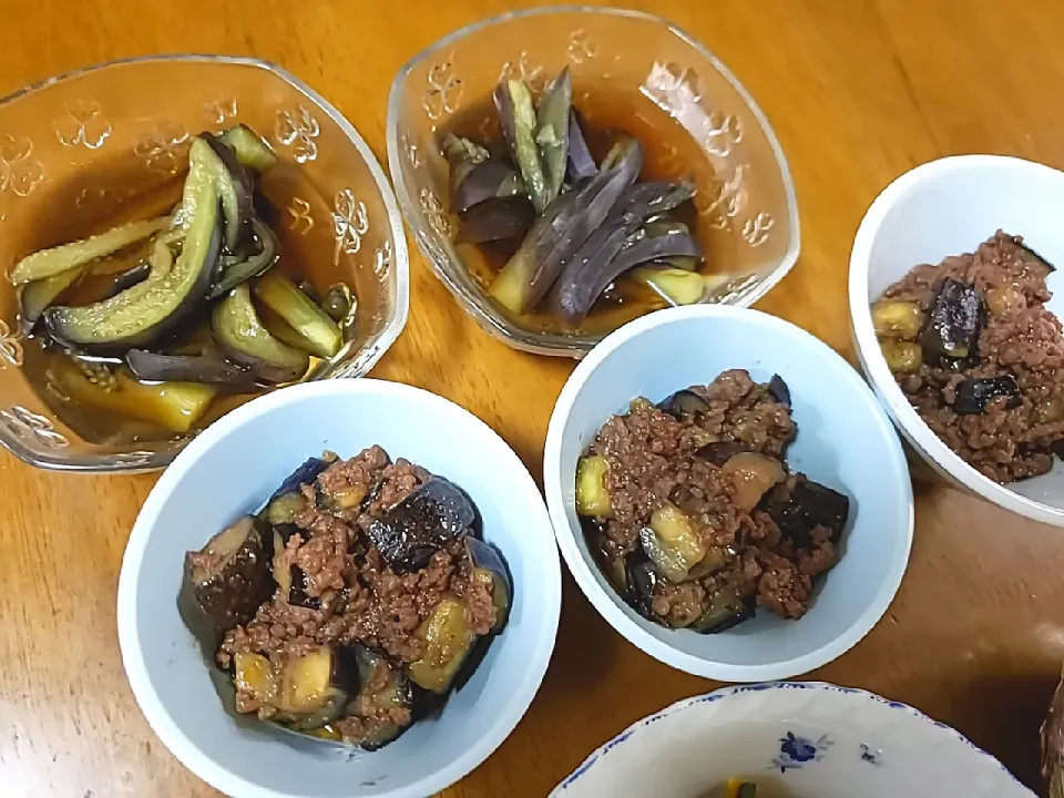 茄子の煮浸しと合挽き肉との味噌炒め|aiさん