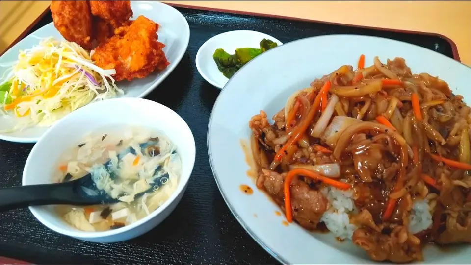 台湾料理店福祥閣でランチ🍴牛肉飯セット|うたかた。さん