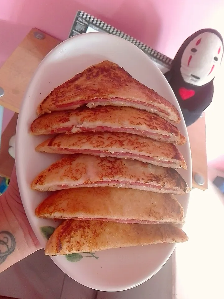 cheesy monte cristo sandwich|Jonah Mae Linganさん