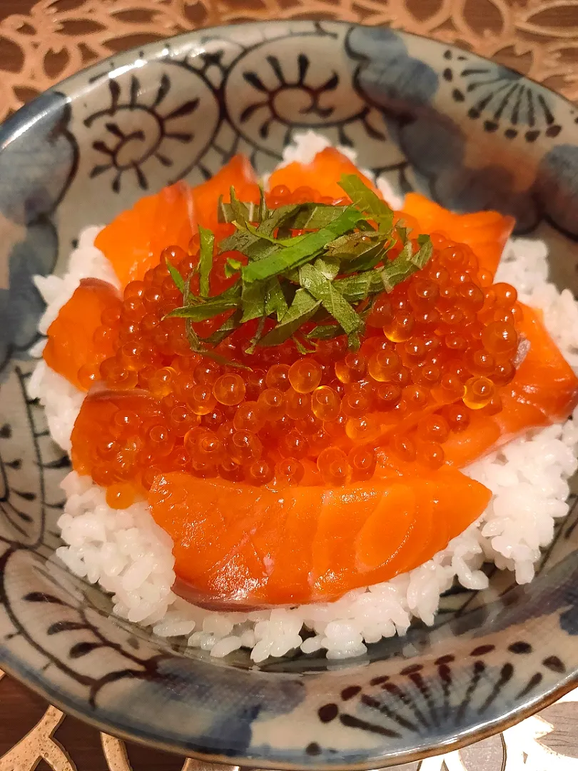 鮭イクラ丼|よよさん