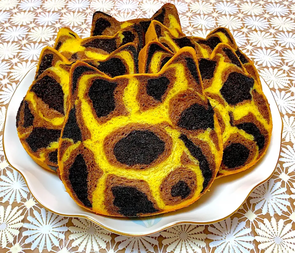 ねこねこ食パン(=^・^=)ヒョウ🐆|yuki🍎さん