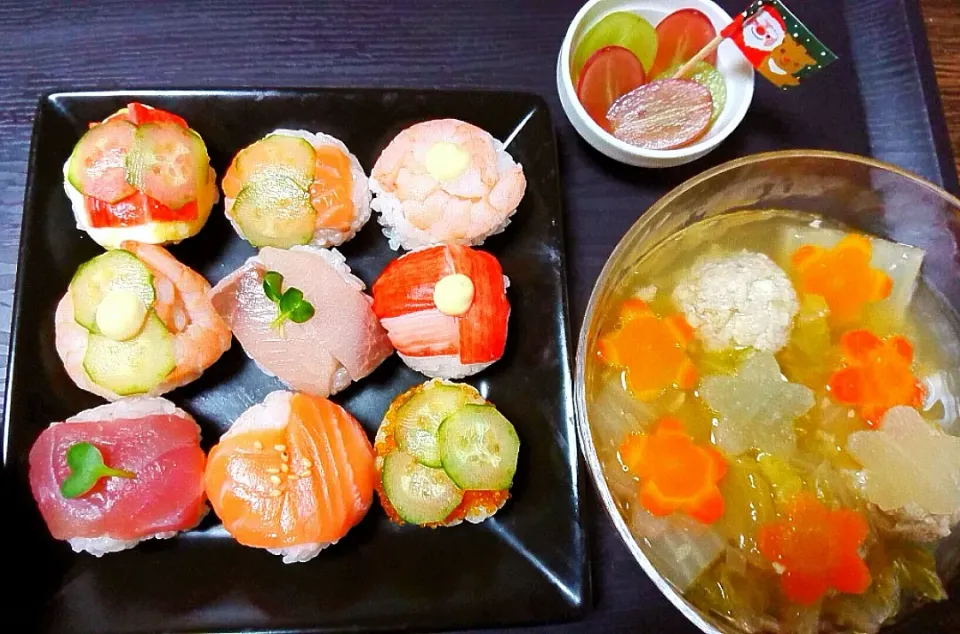 センスない身からすると
苦労しました🐟
・手毬寿司 
・鶏団子野菜スープ|ぷるちゃんさん