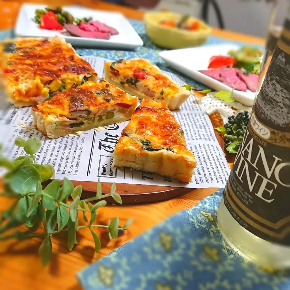 日曜日の夕飯😋✨
キッシュ&ローストビーフ🍸✨🍸|とまと🍅さん