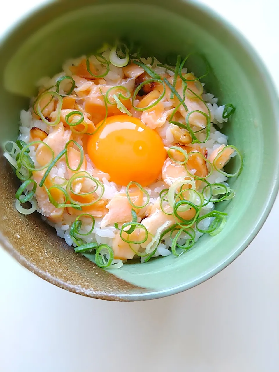 イチロッタさんの料理 イチの贈る 本日の卵かけご飯「自家製イサキの干物の卵かけご飯」✨✨✨バカうま❣️(//∇//)✨💛|まめころさん