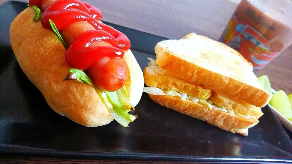 手捏ね食パンとコッペパンは
朝このように挟んで食べさせてます🌭

手捏ねは焼き立てフワフワ
翌日はしっとりになりますが
トーストするとサクサク💯|ぷるちゃんさん