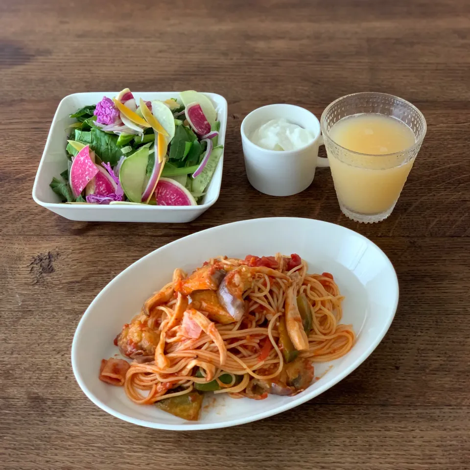 茄子とズッキーニのパスタ|ぺんぎんさん