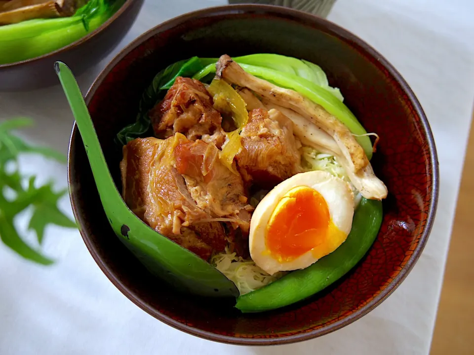 Snapdishの料理写真:角煮丼|@chieko_tanabe_さん