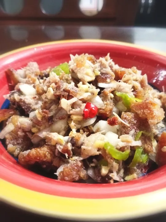 mouth watering spicy pork sisig😋👌|Quinn Marielさん