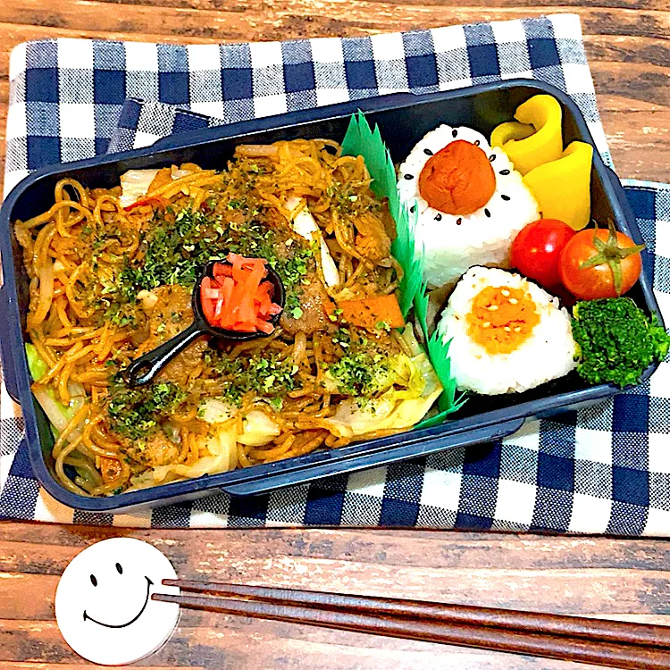 今日は焼きそば弁当！海の家の焼きそば食べたかったなぁ〜|いとはんさん