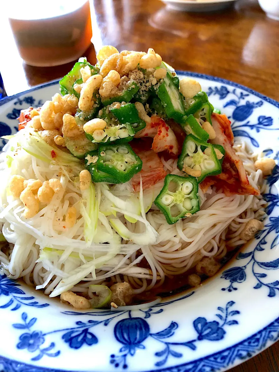 某月某日朝ごはん　キムチとか色々乗っけ素麺|さんだーさん