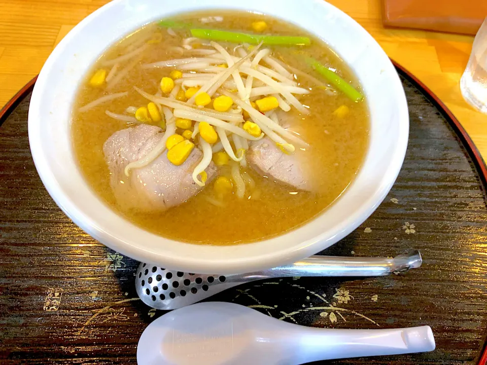 Snapdishの料理写真:味噌ラーメン|utayataさん