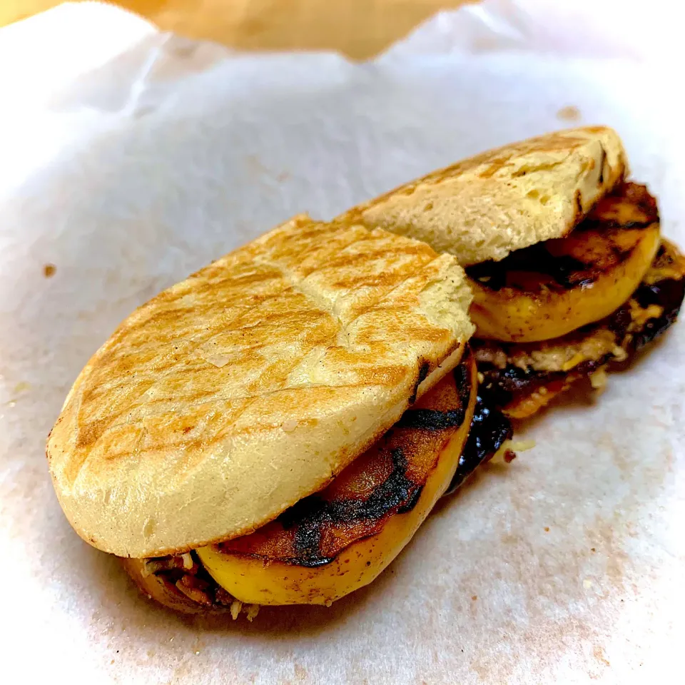 Snapdishの料理写真:Grilled Apple, Stewed Prune and Provolone Panini with Cinnamon Honey|gonbenさん