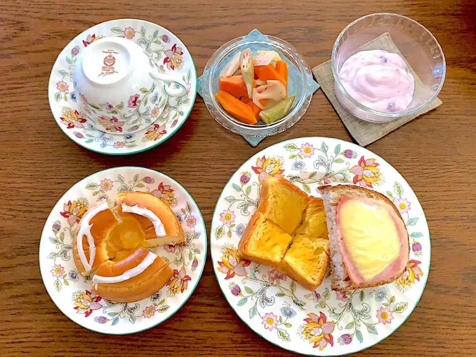 今日の昼食🥕🍗🍞20200818|rococoさん