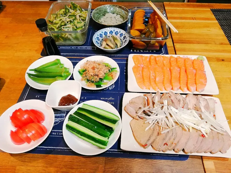 Snapdishの料理写真:晩御飯は和食バイキング風、夏野菜をたくさん食べよう！|puniさん