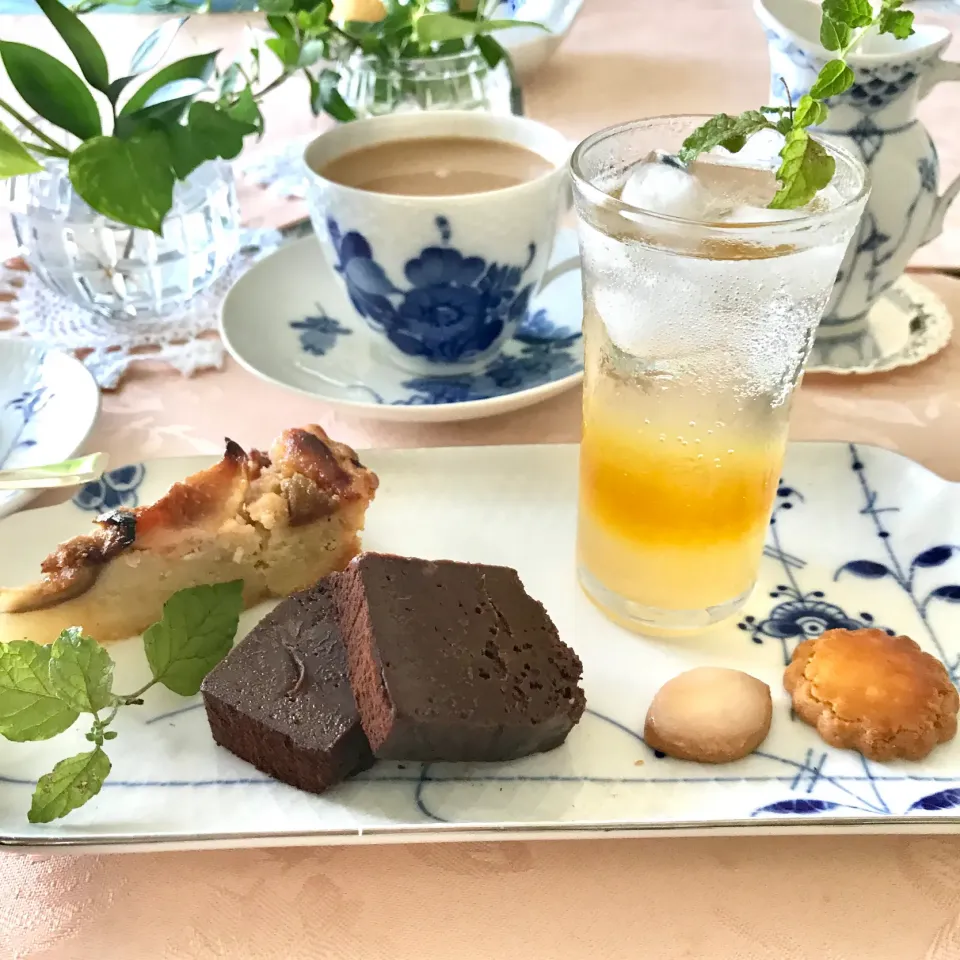 いちじくのタルト🥧とチョコテリーヌ🍫でおうちカフェ✨🍹☕️|エンジェルさん