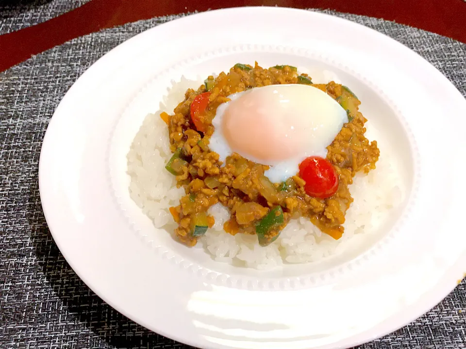 鶏ひき肉と夏野菜のキーマカレー|とみぃさん