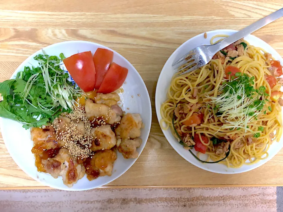 Snapdishの料理写真:ツナトマトパスタ、サクサク甘辛チキン|tkkn123kentaman.712@ezweb.ne.jpさん