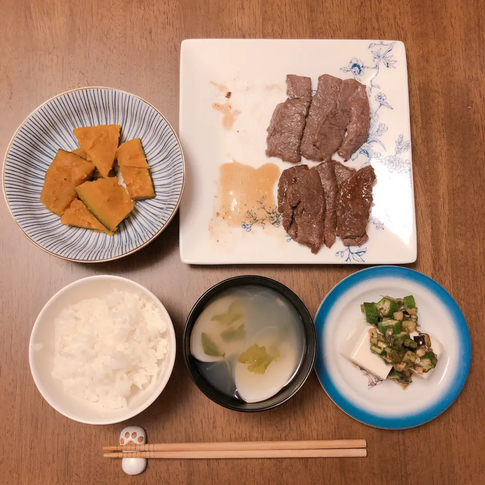 かぼちゃの甘煮、だしがけ冷奴、はまぐりのお吸い物、食べかけのランプ肉|薫子さん