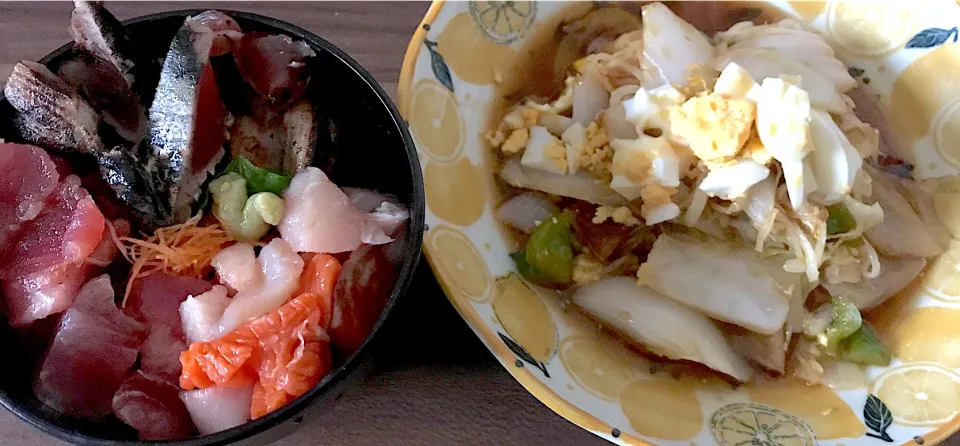 五穀米海鮮丼　　黒酢豚味野菜炒め|akihuyuさん