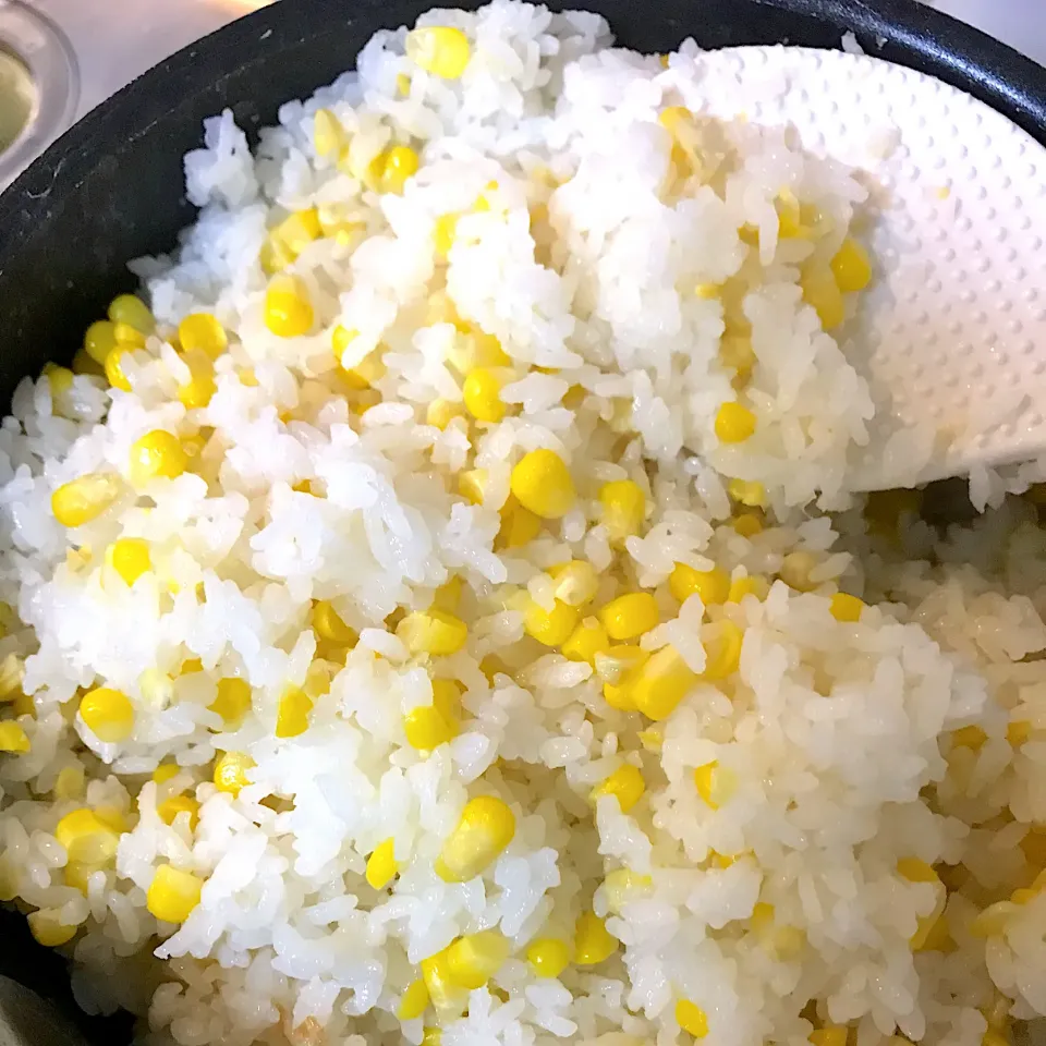 夏だ！トウモロコシだ！トウモロコシご飯🌽|綾奈さん