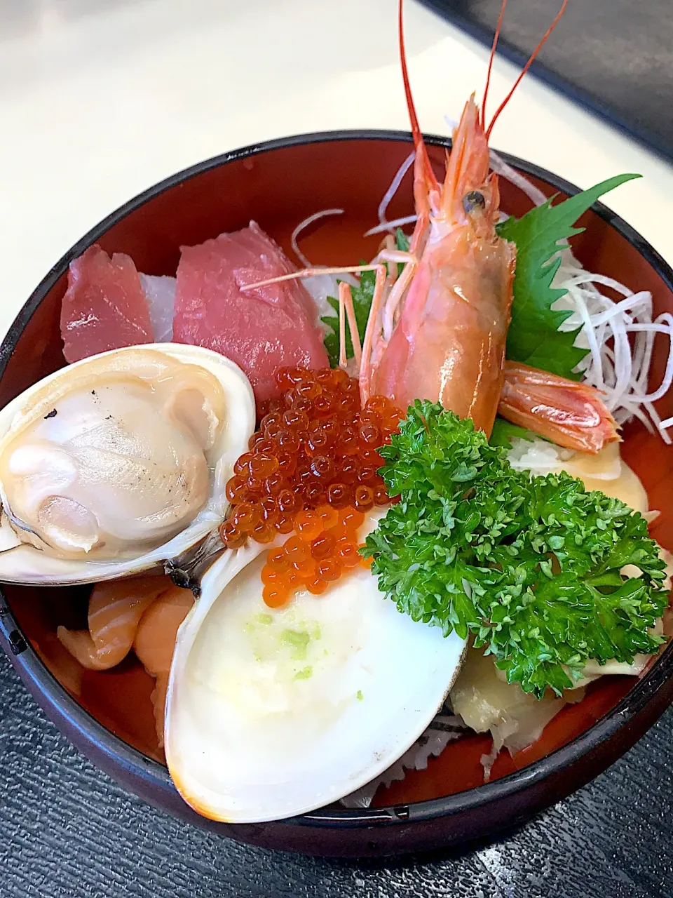 Snapdishの料理写真:海鮮丼|岩井壮太郎さん