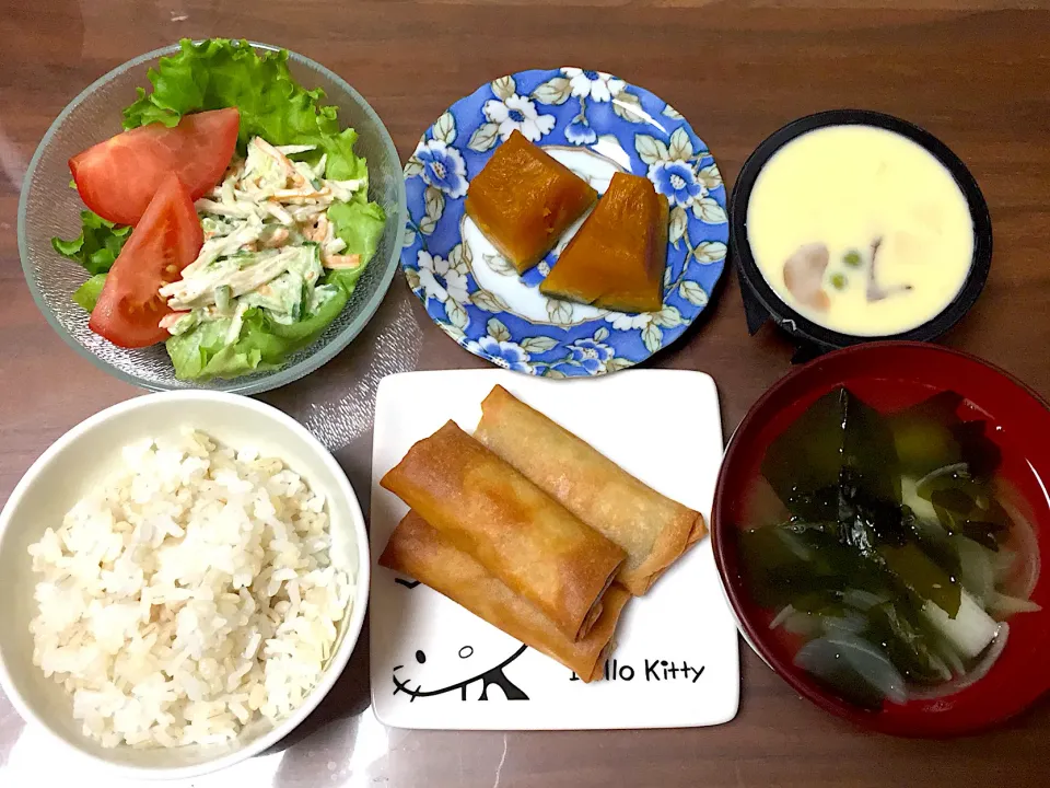 春巻（冷凍） 長芋と玉ねぎわかめのスープ かぼちゃの煮物 ごぼうのサラダ|おさむん17さん