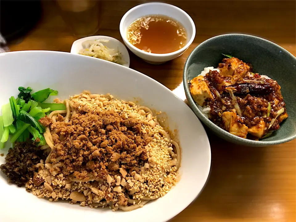 汁無し坦々麺・小麻婆豆腐かけご飯セット|toshi,I🍴さん