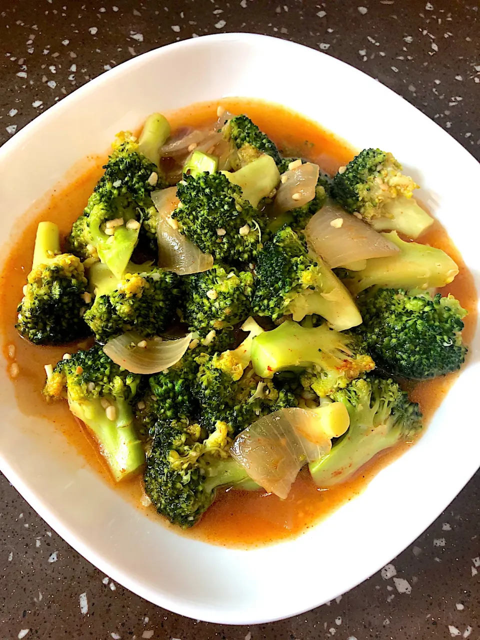 Healthy Broccoli with Garlic and a touch of Spanish Paprika|Ivyさん