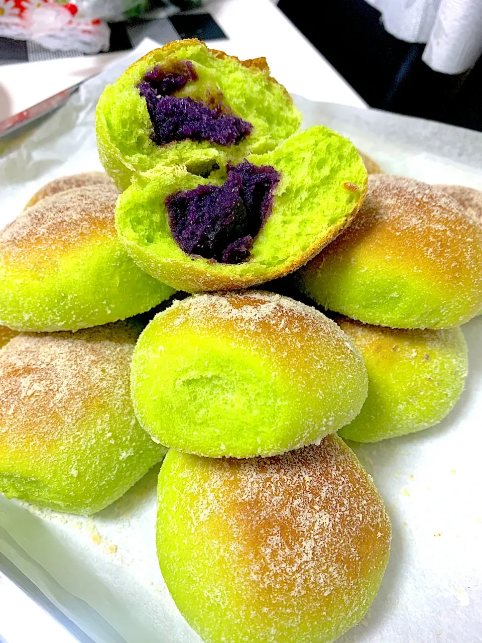 Pandan pandesal w/ ube|gachiyunaoさん