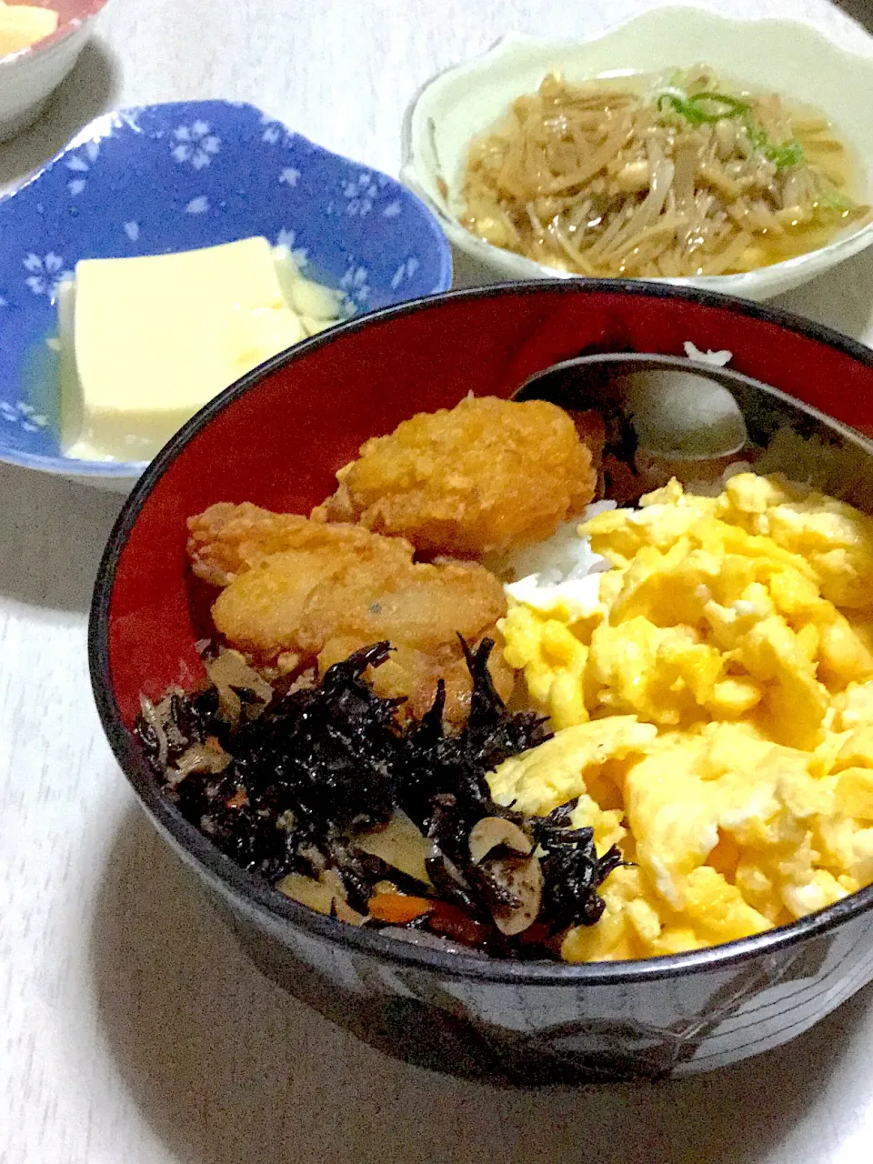 Snapdishの料理写真:3色節約丼、えのきナムル、卵豆腐|Ayaさん