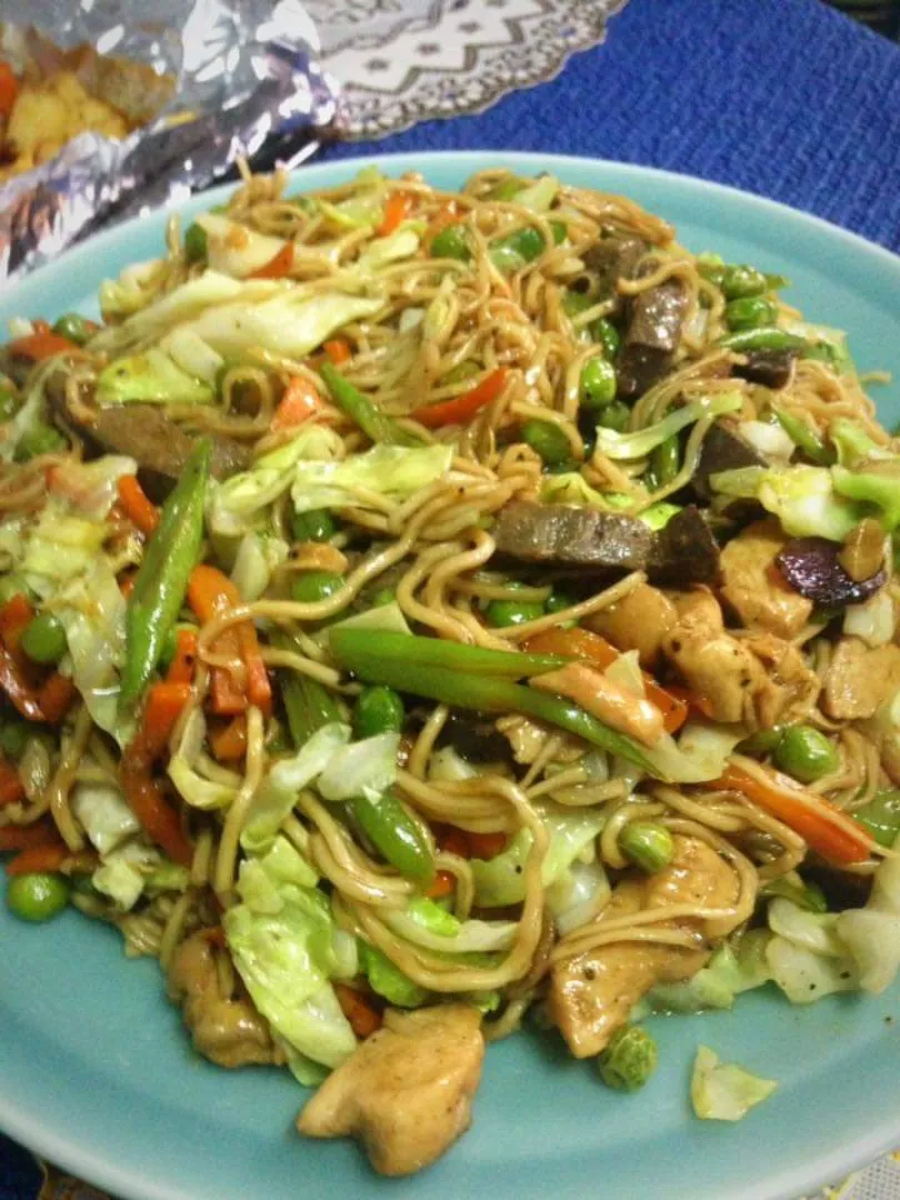 stir fry noodles|Don Madrazoさん