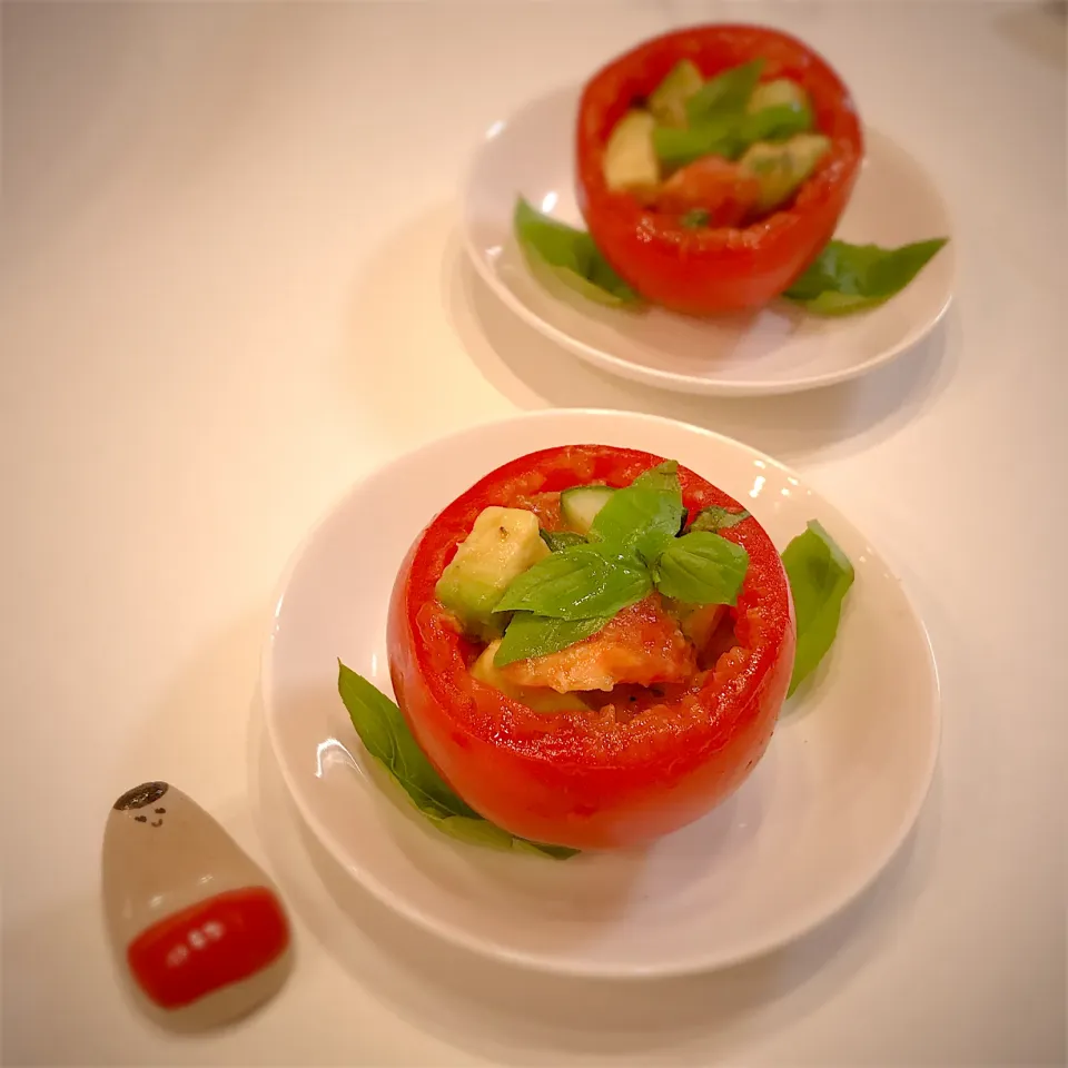 Snapdishの料理写真:トマトのカップサラダ🍅|たぬーんさん