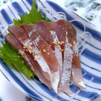 🔷岩手県産🐟天然いなだ刺身🔷塩とごまでいただきます🎵