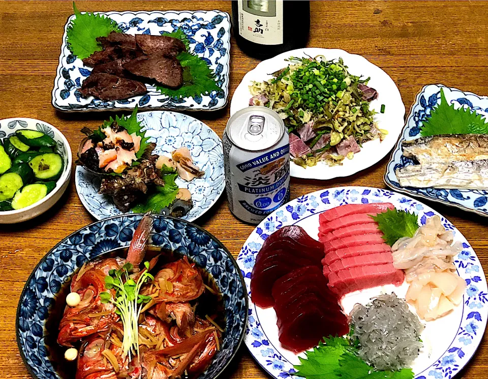 息子の手料理   *お刺身盛り合わせ *カツオのしぼり *サザエの活き造り *鮪の頬肉のグリル *金目鯛のあら煮    #家飲み部|ブンタさん