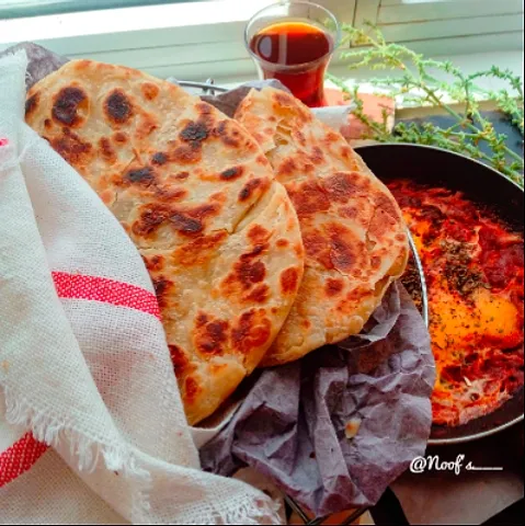 Yemeni flatbread with shaksuka|Noofs___さん