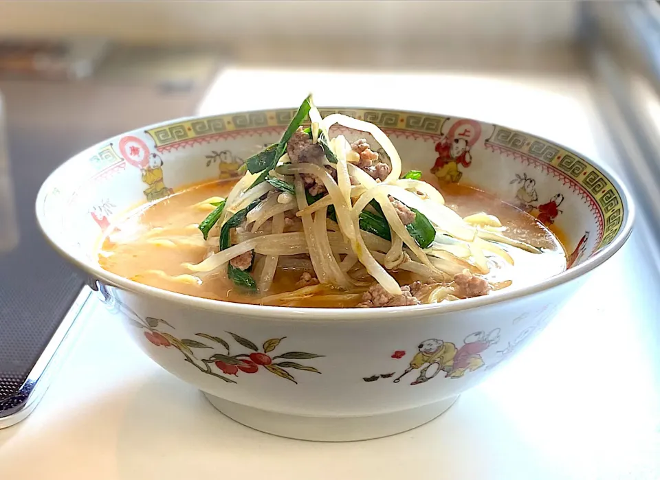 味噌ラーメンにもやし炒め|かっちゃん杉さん