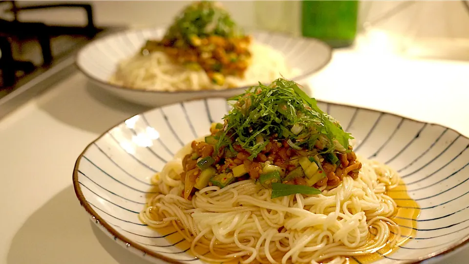 納豆と薬味のせ素麺|おまつさん