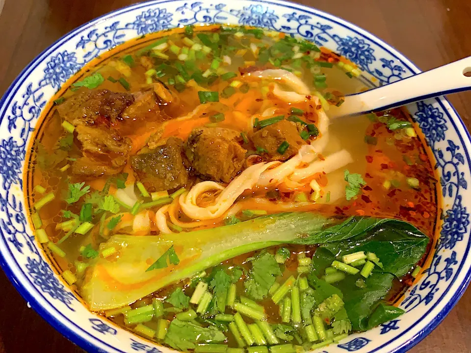 蘭州蒸し煮牛肉麺🍜|yumyum😋さん