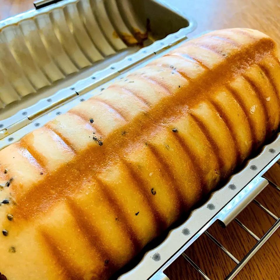 トヨ型パン焼き上がり|いちごさん