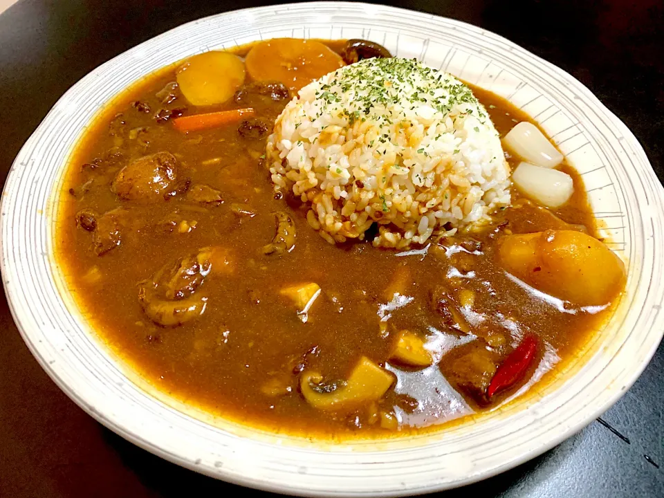 牛すじカレーwith ガーリックライス|iseさん