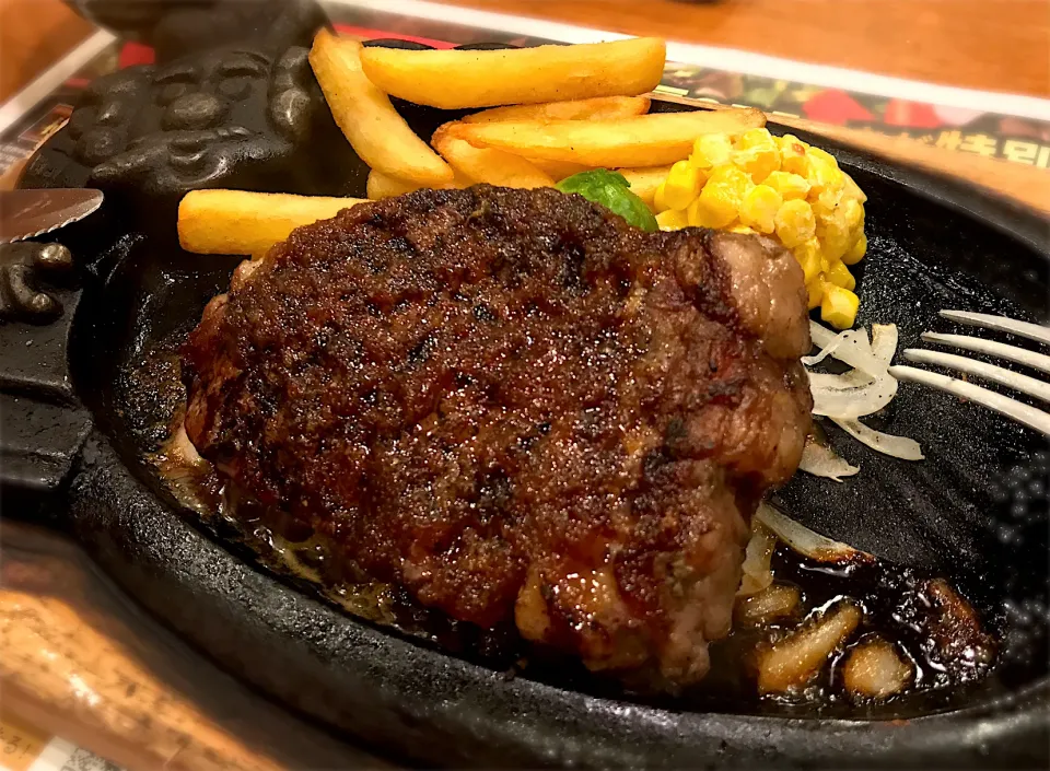 Snapdishの料理写真:極選リブロースステーキ200g🥩BRONCO BILLY|toshi,I🍴さん