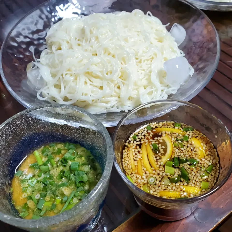 奥様料理😋
そうめん
家事ヤロウのめんつゆ♪|dai.noriさん