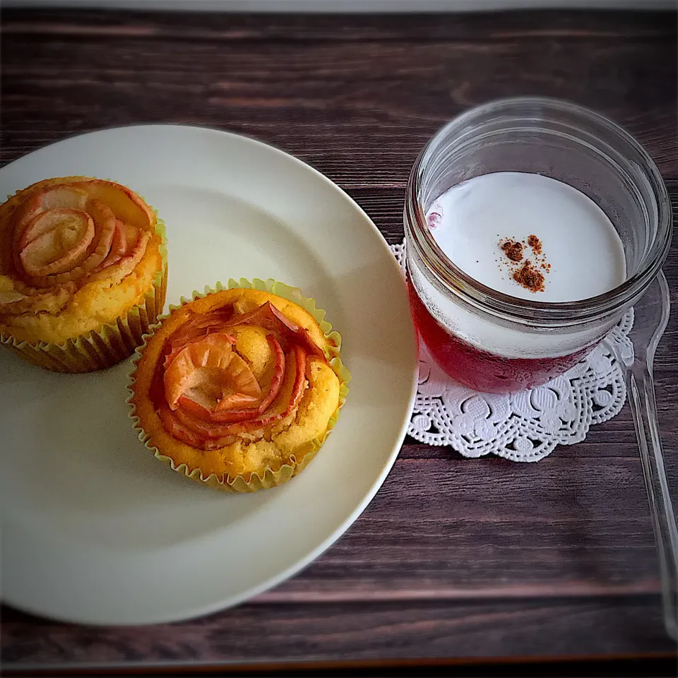 ホットケーキミックスでりんご薔薇ケーキ♪赤ワイン寒天ゼリー|いずみさん