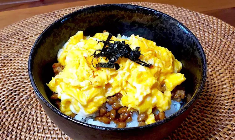 Snapdishの料理写真:納豆たまご丼|kayさん