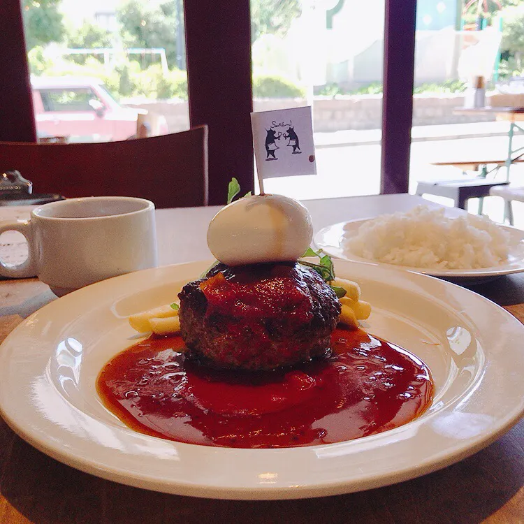 手ごねハンバーグ🍴|ちゃみこさん