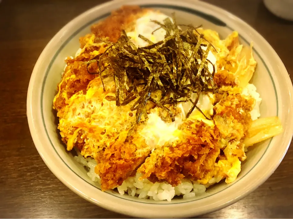 チキンかつ丼 ¥610|Blue Moon Caféさん