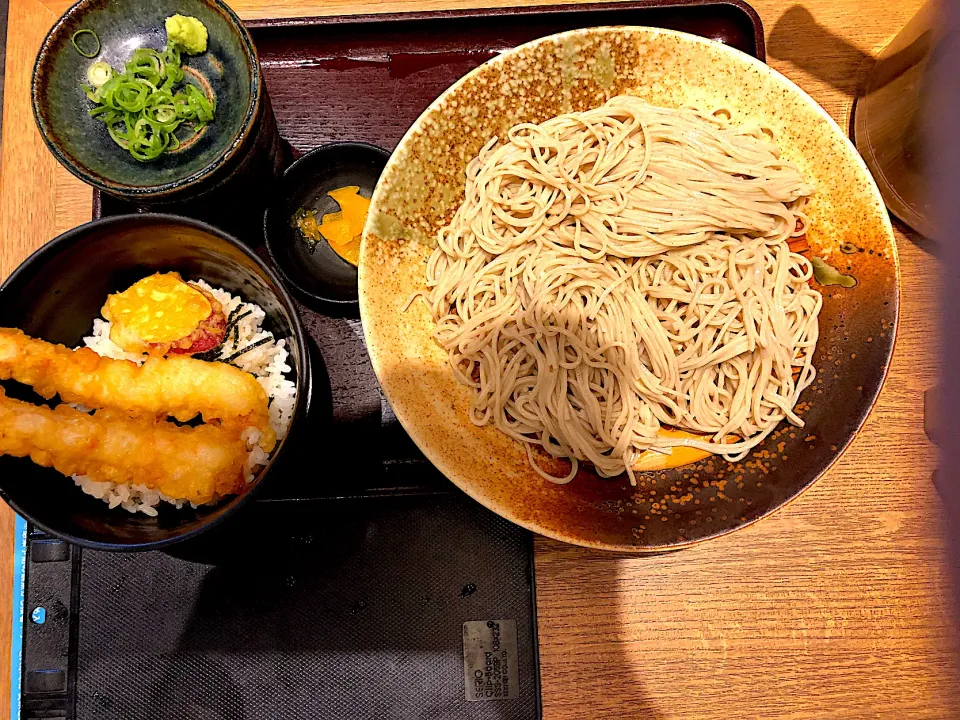 Snapdishの料理写真:ざる蕎麦とエビ天丼|コバやんさん