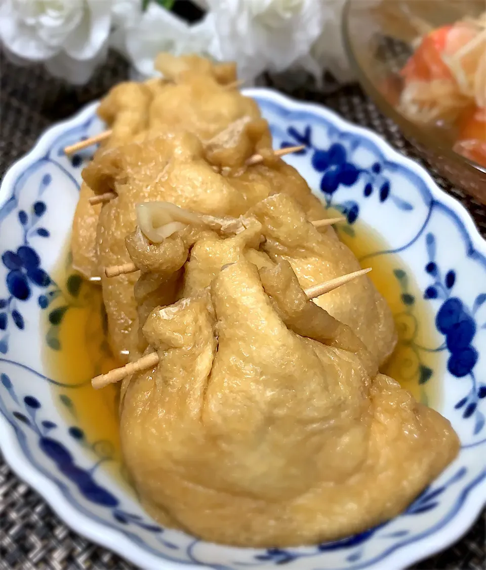 ヨッチャンさんの料理 餃子入りもち巾着😳🥟　餃子が大きくてはみ出ました😂|❁︎na--na❁︎Nさん