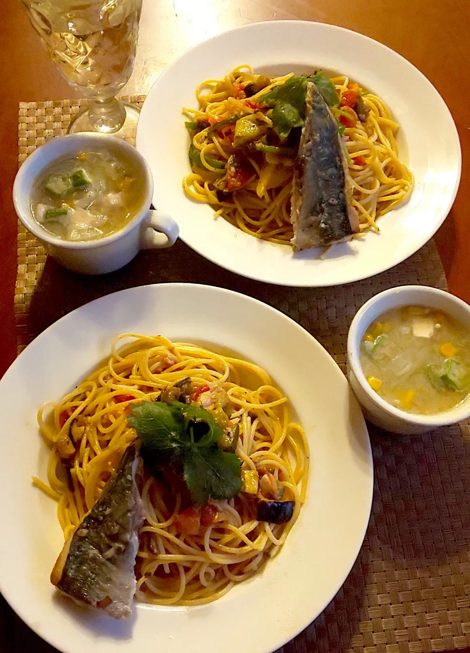 Snapdishの料理写真:Today's dinner🍴夏野菜たっぷりﾌﾚｯｼｭﾄﾏﾄのさっぱり和出汁減塩こんぶ茶ﾊﾟｽﾀw/鯵のﾜｲﾝ蒸し･ｺｰﾝとｵｸﾗのｵﾆｵﾝ味噌ｽｰﾌﾟ|🌈Ami🍻さん